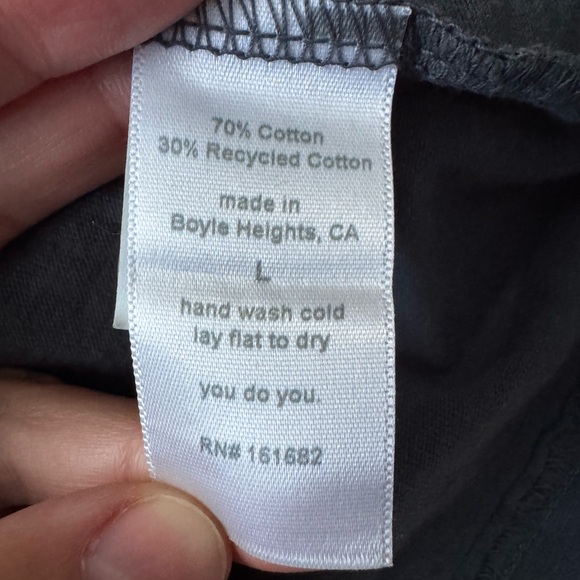 Perfectwhitetee Men’s T-shirt Size L NWT Recycled Cotton Collection - Picture 5 of 5